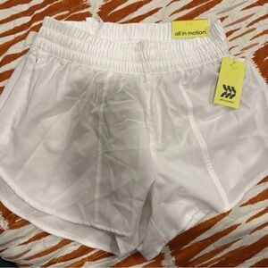 All in Motion Women’s White Athletic Shorts pockets with zipper 3” inseam